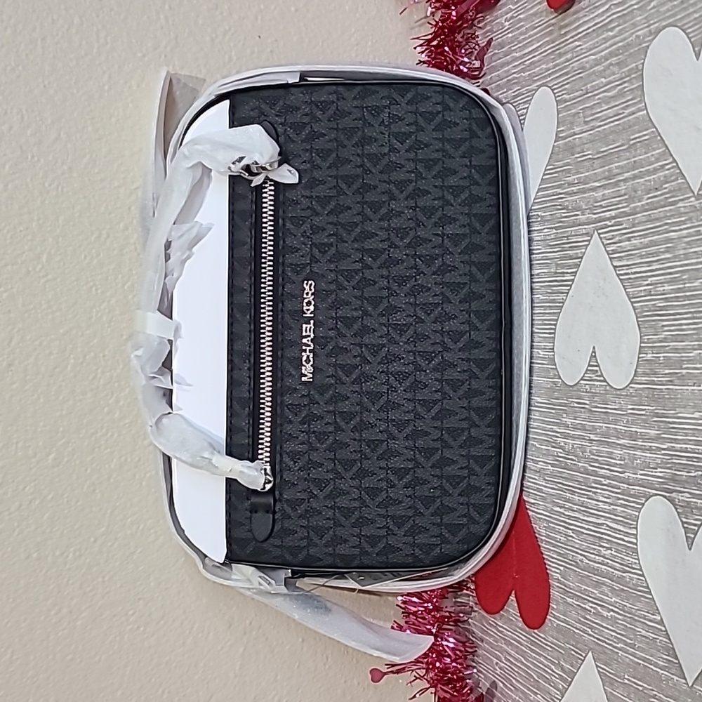 Michael Kors Jet Set Crossbody